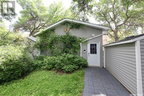 2215 Cameron Street, Regina, SK - Outdoor