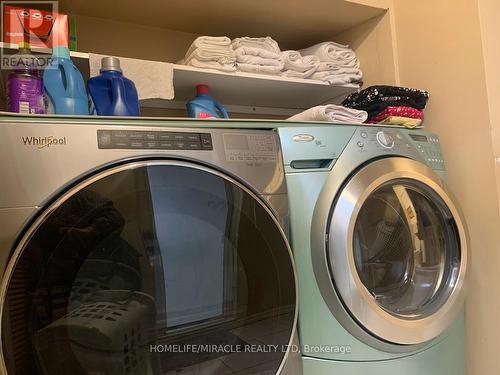 39 Bow River Crescent, Mississauga, ON - Indoor Photo Showing Laundry Room