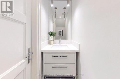 3052 Bayview Avenue, Toronto (Willowdale East), ON - Indoor Photo Showing Bathroom