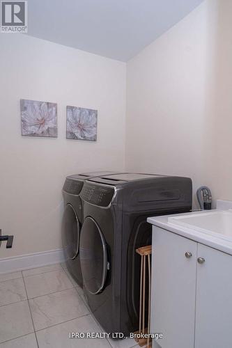 51 Classic Drive, Brampton (Credit Valley), ON - Indoor Photo Showing Laundry Room