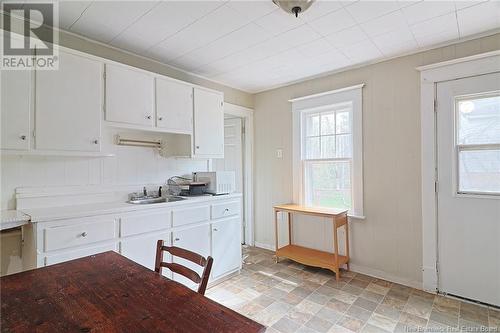 58 Summit Drive, Minto, NB - Indoor Photo Showing Kitchen