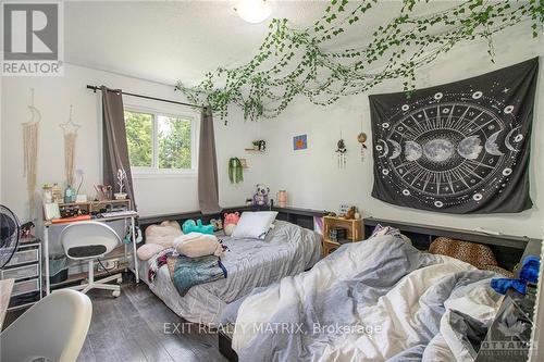 5054 County 10 Road, Prescott And Russell, ON - Indoor Photo Showing Bedroom