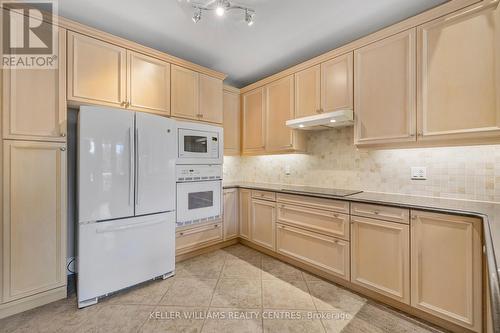 7 - 31 Emerald Heights Drive, Whitchurch-Stouffville, ON - Indoor Photo Showing Kitchen