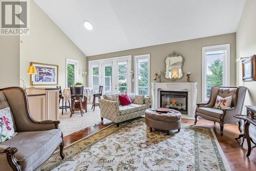 7 - 31 Emerald Heights Drive, Whitchurch-Stouffville, ON - Indoor Photo Showing Living Room With Fireplace