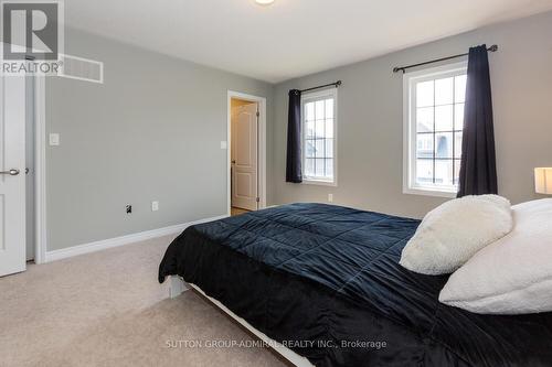 53 Pietrowski Drive, Georgina, ON - Indoor Photo Showing Bedroom