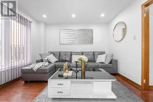 27 Woodsend Run Drive, Brampton (Fletcher'S Creek South), ON - Indoor Photo Showing Living Room