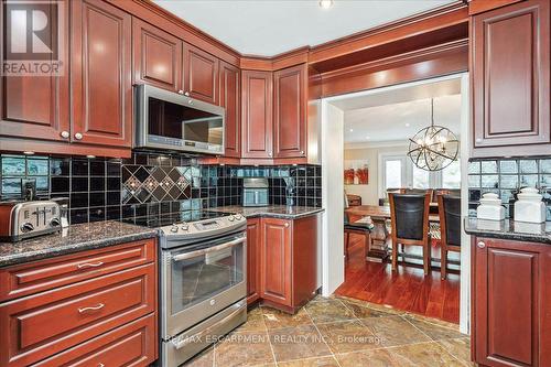 27 Southaven Place, Oakville (Bronte West), ON - Indoor Photo Showing Kitchen