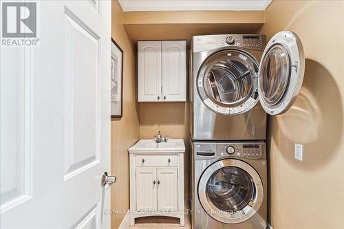 27 Southaven Place, Oakville (Bronte West), ON - Indoor Photo Showing Laundry Room