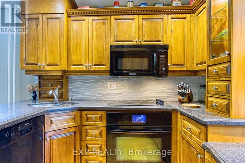 341 Main Street W, Grimsby, ON - Indoor Photo Showing Kitchen