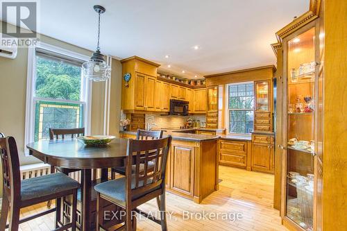 341 Main Street W, Grimsby, ON - Indoor Photo Showing Dining Room