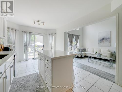 1306 Sandpiper Road, Oakville (West Oak Trails), ON - Indoor Photo Showing Kitchen With Double Sink