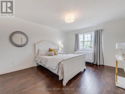 1306 Sandpiper Road, Oakville (West Oak Trails), ON - Indoor Photo Showing Bedroom