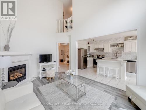 1306 Sandpiper Road, Oakville (West Oak Trails), ON - Indoor Photo Showing Living Room With Fireplace