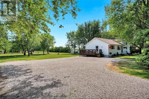 1600 Mersea Rd D, Leamington, ON - Outdoor