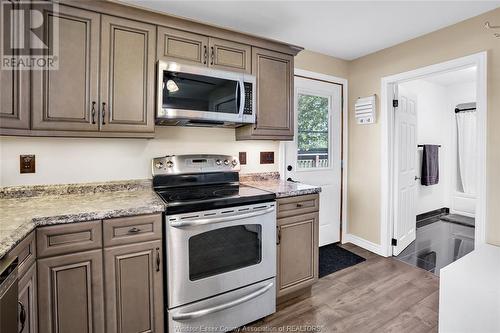 1600 Mersea Rd D, Leamington, ON - Indoor Photo Showing Kitchen