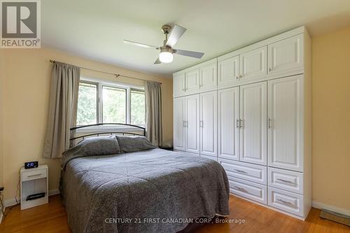 175 Burnside Drive, London, ON - Indoor Photo Showing Bedroom