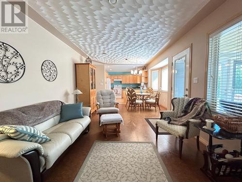 2045 6Th Avenue, Prince George, BC - Indoor Photo Showing Living Room