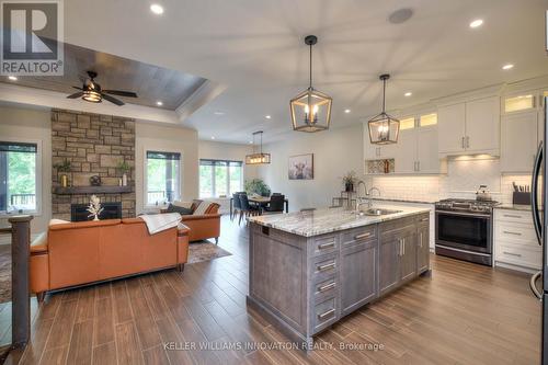 13 Gilmer Crescent, North Perth (32 - Listowel), ON - Indoor Photo Showing Kitchen With Upgraded Kitchen