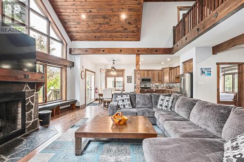 191 Brooker Boulevard, Blue Mountains (Blue Mountain Resort Area), ON - Indoor Photo Showing Living Room With Fireplace