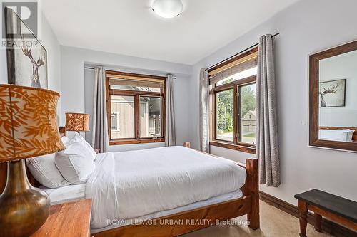 191 Brooker Boulevard, Blue Mountains (Blue Mountain Resort Area), ON - Indoor Photo Showing Bedroom