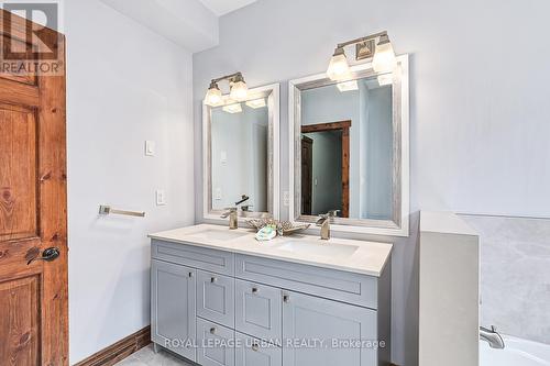 191 Brooker Boulevard, Blue Mountains (Blue Mountain Resort Area), ON - Indoor Photo Showing Bathroom