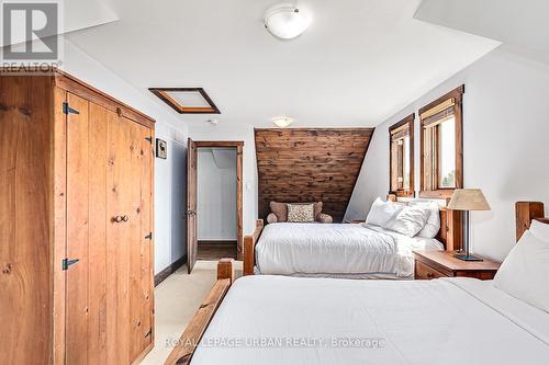 191 Brooker Boulevard, Blue Mountains (Blue Mountain Resort Area), ON - Indoor Photo Showing Bedroom