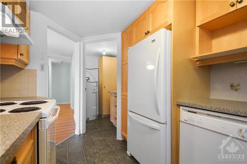 80 Sandcastle Drive Unit#408, Ottawa, ON - Indoor Photo Showing Kitchen