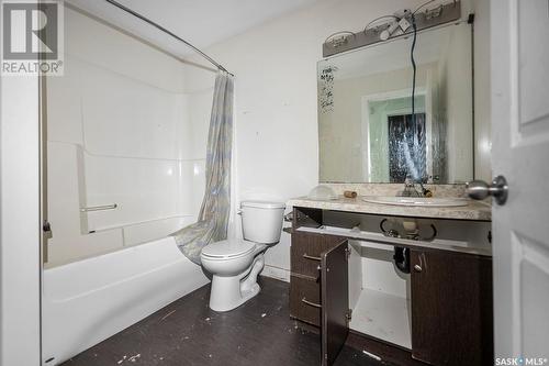 772 Athol Street, Regina, SK - Indoor Photo Showing Bathroom