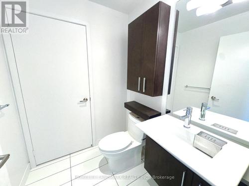 833 - 8 Telegram Mews, Toronto (Waterfront Communities), ON - Indoor Photo Showing Bathroom