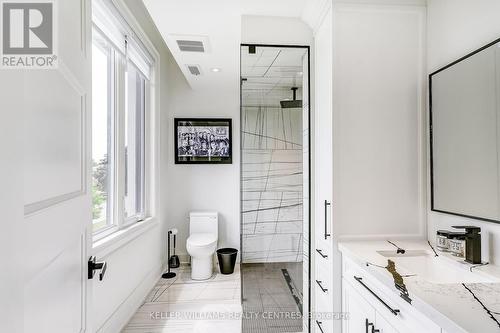 82 Burton Grove, King, ON - Indoor Photo Showing Bathroom