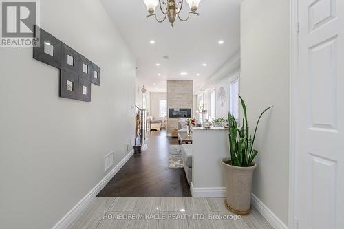 10 Smoothrock Trail, Brampton (Sandringham-Wellington), ON - Indoor Photo Showing Other Room