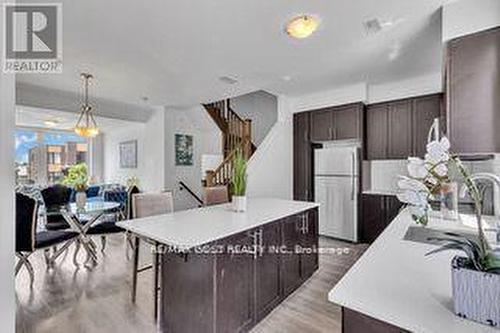 35 Stanley Greene Boulevard, Toronto (Downsview-Roding-Cfb), ON - Indoor Photo Showing Kitchen