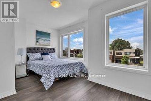 35 Stanley Greene Boulevard, Toronto (Downsview-Roding-Cfb), ON - Indoor Photo Showing Bedroom