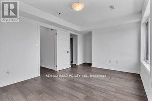 35 Stanley Greene Boulevard, Toronto (Downsview-Roding-Cfb), ON - Indoor Photo Showing Other Room