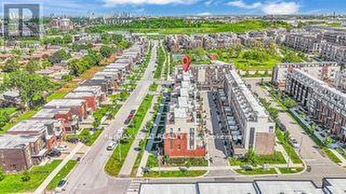 35 Stanley Greene Boulevard, Toronto (Downsview-Roding-Cfb), ON - Outdoor With View