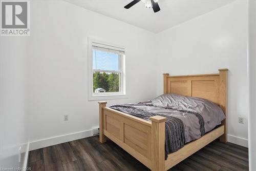 171 Pleasantview Road, Allenford, ON - Indoor Photo Showing Bedroom