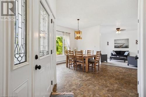 171 Pleasantview Road, Allenford, ON - Indoor Photo Showing Dining Room