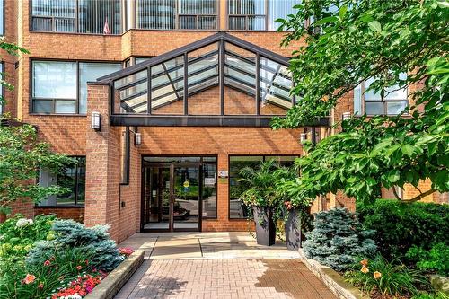 1270 Maple Crossing Boulevard|Unit #306, Burlington, ON - Outdoor