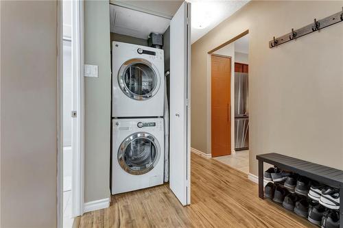 1270 Maple Crossing Boulevard|Unit #306, Burlington, ON - Indoor Photo Showing Bathroom