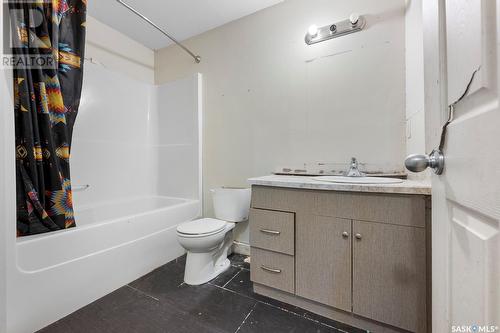 1236 Rae Street, Regina, SK - Indoor Photo Showing Bathroom