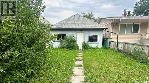 729 Elphinstone Street, Regina, SK - Outdoor