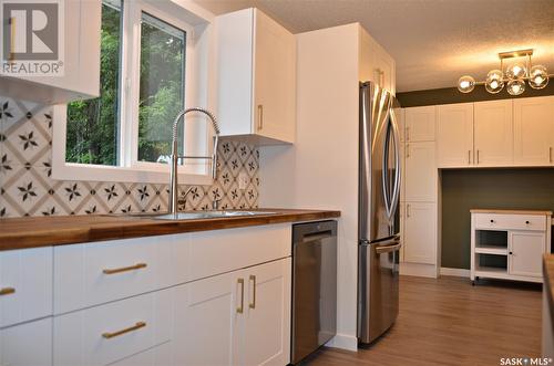 521 S Avenue S, Saskatoon, SK - Indoor Photo Showing Kitchen