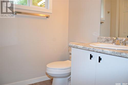 521 S Avenue S, Saskatoon, SK - Indoor Photo Showing Bathroom