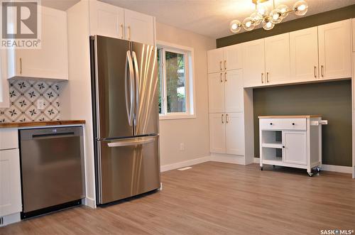 521 S Avenue S, Saskatoon, SK - Indoor Photo Showing Kitchen