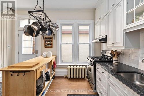 446 Piccadilly Street, London, ON - Indoor Photo Showing Kitchen