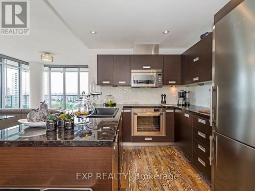 1216 - 90 Park Lawn Road, Toronto (Mimico), ON - Indoor Photo Showing Kitchen With Upgraded Kitchen