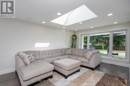 2391 Denise Road, Mississauga, ON - Indoor Photo Showing Living Room