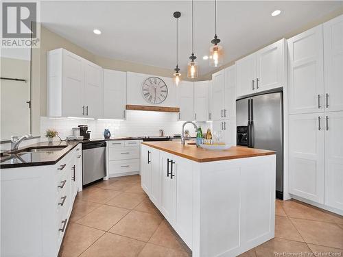 94 Leger Street, Saint-Antoine, NB - Indoor Photo Showing Kitchen With Upgraded Kitchen