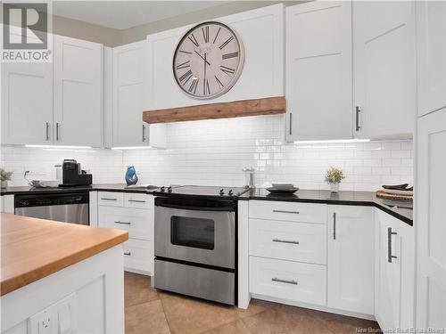 94 Leger Street, Saint-Antoine, NB - Indoor Photo Showing Kitchen With Upgraded Kitchen