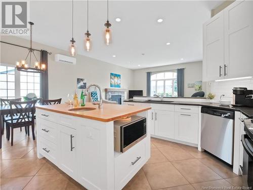 94 Leger Street, Saint-Antoine, NB - Indoor Photo Showing Kitchen With Upgraded Kitchen